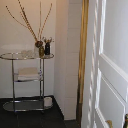 Otel 